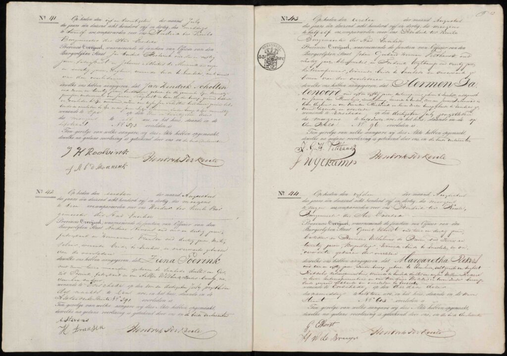 Een scan uit een origineel boek van de burgerlijke stand. Handgeschreven zie je op een opengeslagen pagina overlijdensakte.